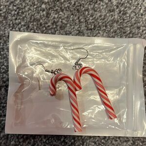 Christmas red and white candy cane pierced earrings new no tags